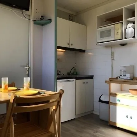 Studio 2 Personnes Studio 2 Couchages La Pierre St Martin........................................................................................................................ Apartment *