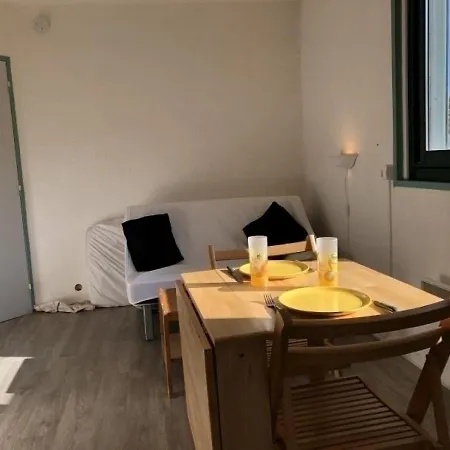 Studio 2 Personnes Studio 2 Couchages La Pierre St Martin........................................................................................................................ Apartment *