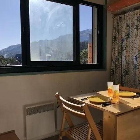 Studio 2 Personnes Studio 2 Couchages La Pierre St Martin........................................................................................................................ *